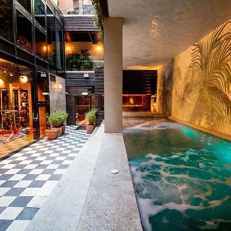 ذا دين فندق 4*