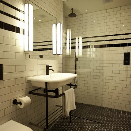 فندق ذا دين