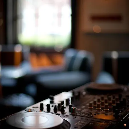 فندق ذا دين دبلن